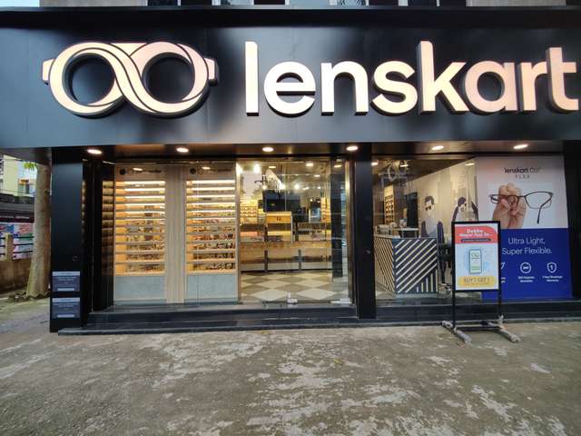 Lenskart Bounces Back from Lackluster Debut to Close First Day Modestly Over IPO Valuation